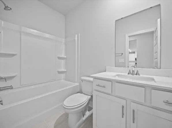 106 Gibbon Way, Gray Court, SC 29645