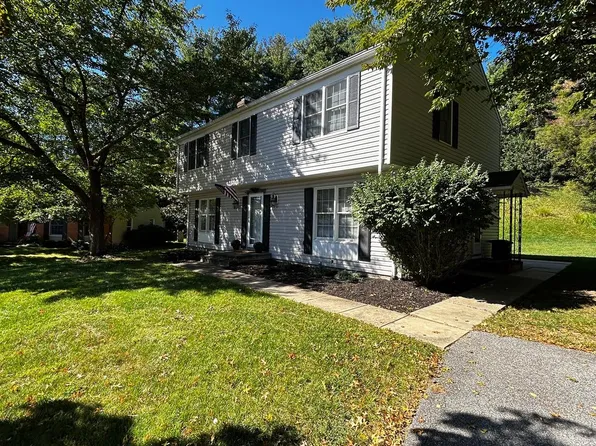 8 Bromley Ct, Lutherville Timonium, MD 21093