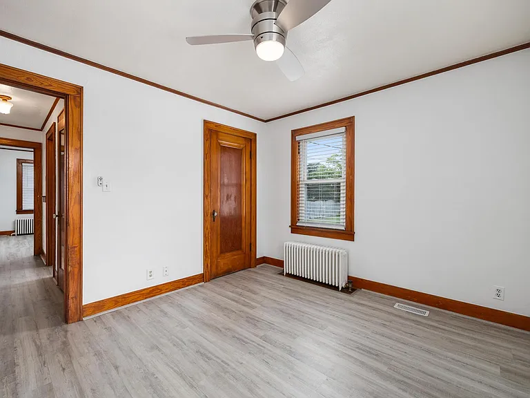 224 N Illinois Ave — Photo 10