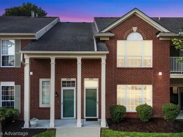 29532 Nottingham Ct, Livonia, MI 48152