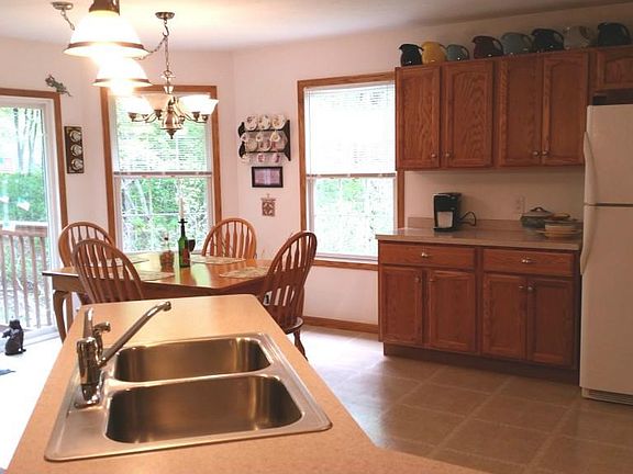 3rd image of 1576 Sugar Creek Dr
