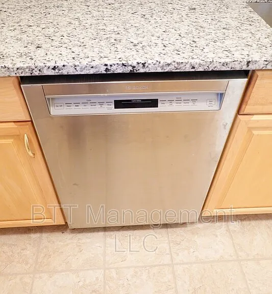 800 Maplewood Ave #1 — Photo 50