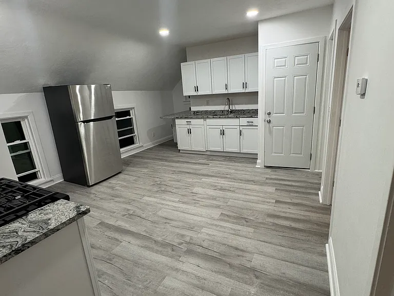 195 Pawtucket Ave #2 — Photo 1