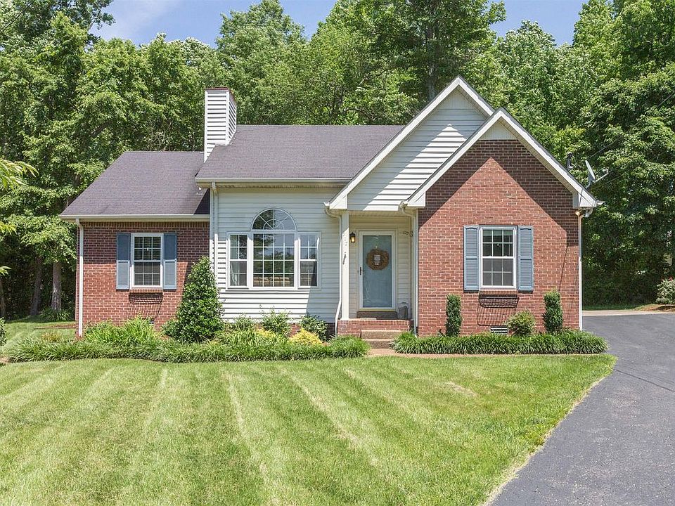1st image of 317 Oakdale Dr