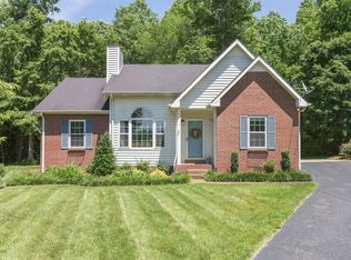 317 Oakdale Dr, White House, TN 37188