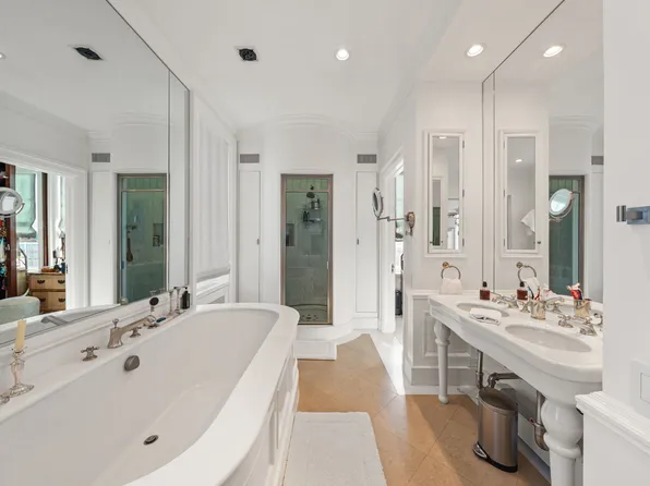 32 East 64th Street image 10 of 16