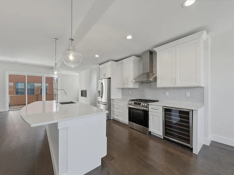 3912 Edwards Rd — Photo 18