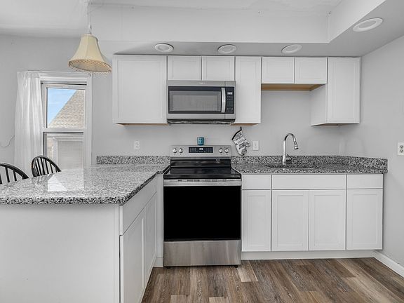 4th image of 41 E Transit St #2R