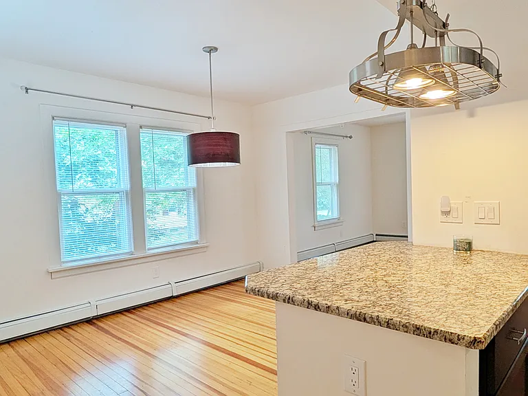 836 River Rd — Photo 3