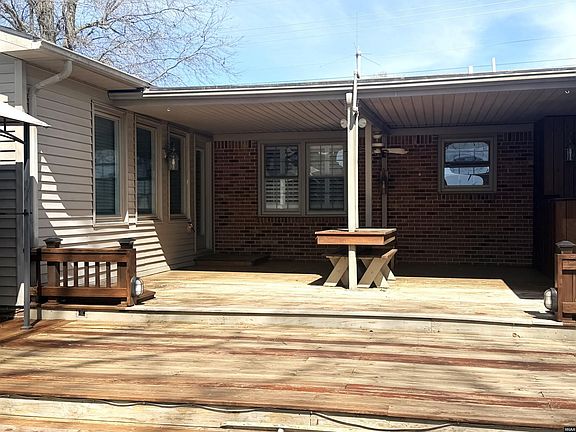 2nd image of 311 Cedar St