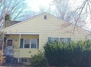 24 Saltaire Rd, Sound Beach, NY 11789