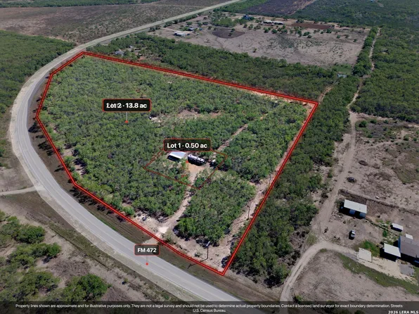 11943 Fm 472, Bigfoot, TX 78005