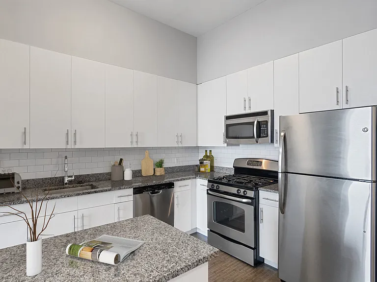 Postmark Apartments — Photo 27