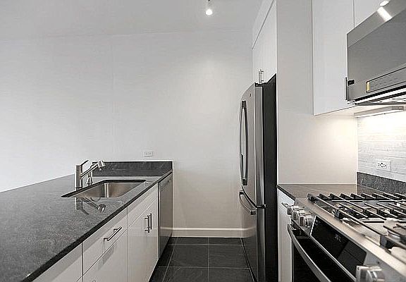 4th image of 350 E 79th St APT 5B