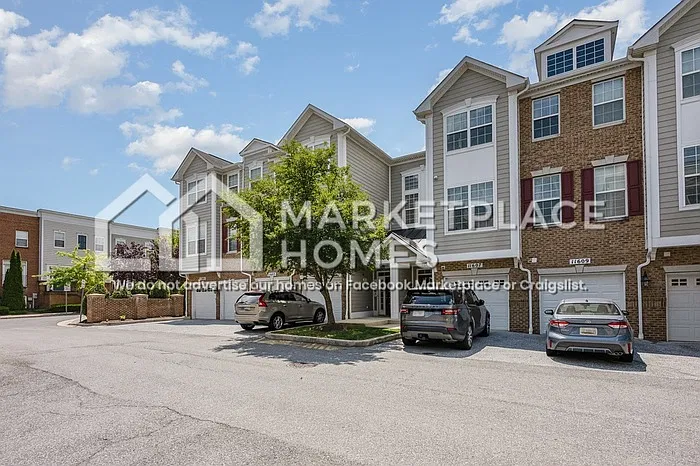 3 bed, 2.5 bath, 2686 sqft, $3,395 — Photo 3
