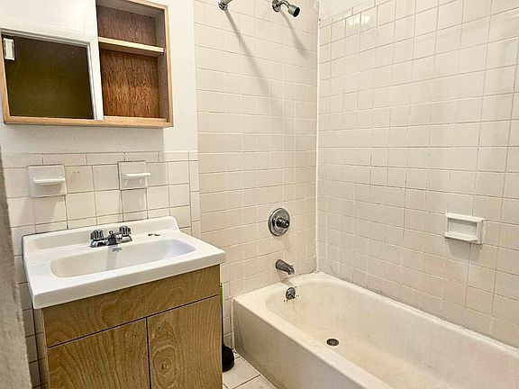 5th image of 530 W 163rd St APT 1C
