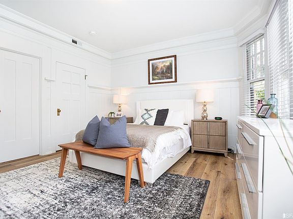 5th image of 2115-2119 Hyde St