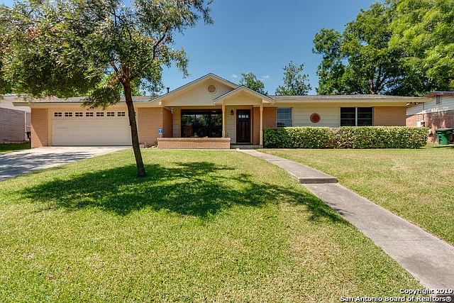 1st image of 123 Clubhill Dr