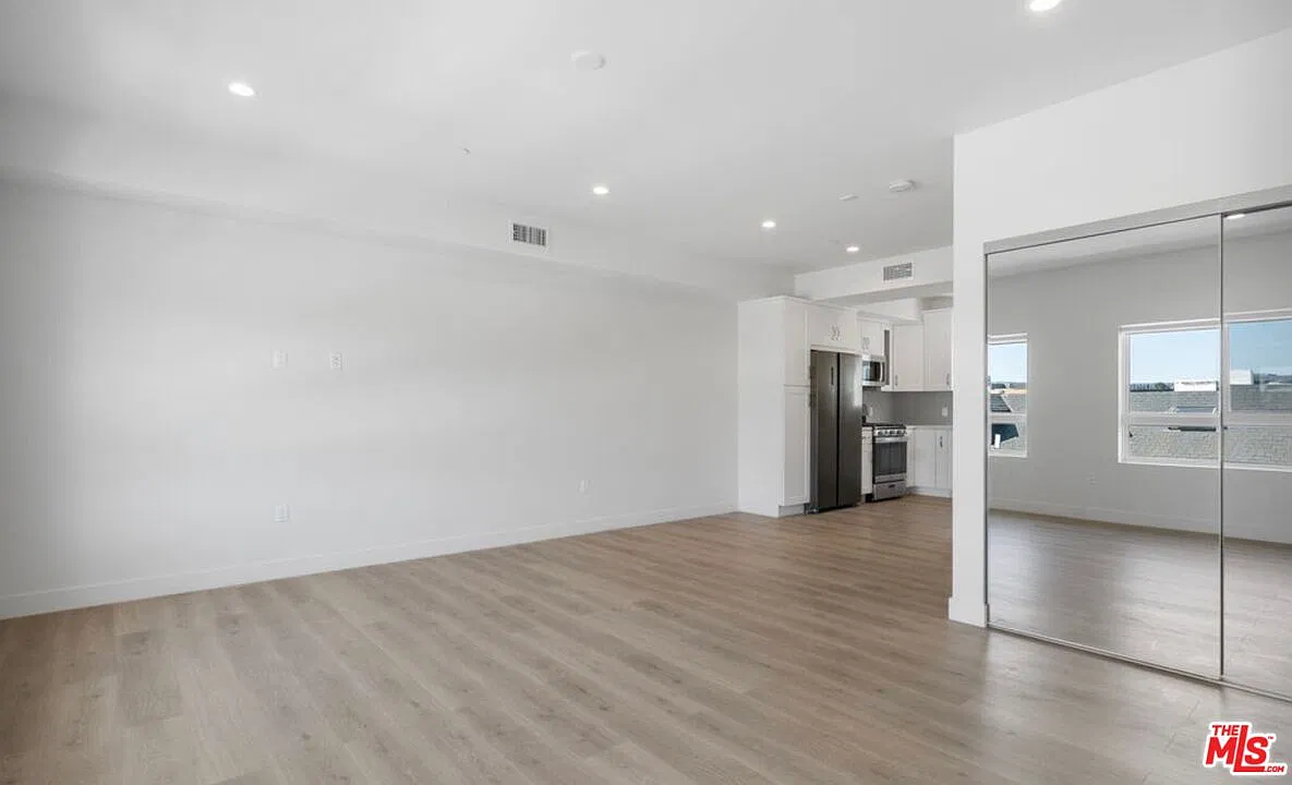 Studio, 1.0 bath, 555 sqft, $2,700 — Photo 4