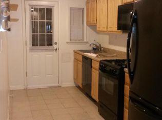 1740 D St SE #1, Washington, DC 20003