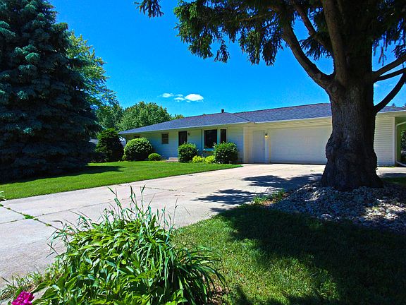 5th image of 4404 Scenic Dr