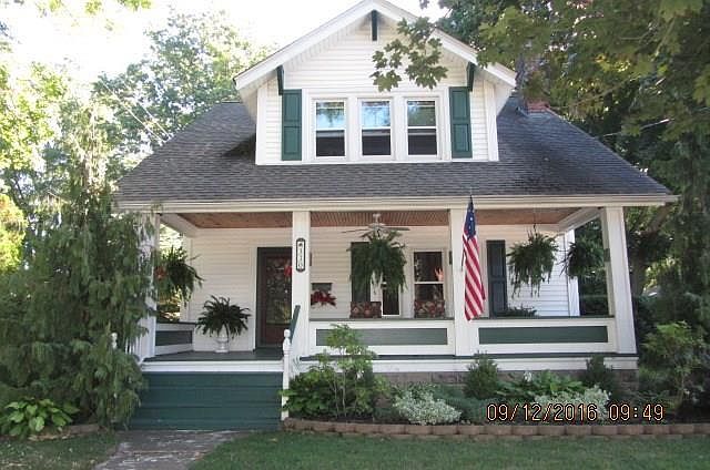 2nd image of 330 N 2nd St