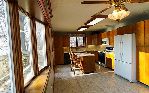 4th image of 26029 Sunfish Ln