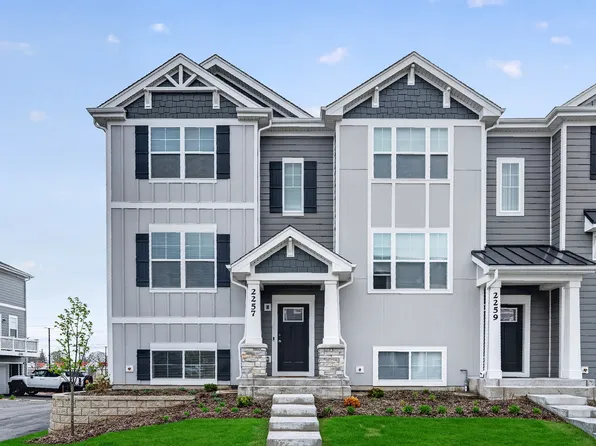 2257 Glacier St, Mundelein, IL 60060