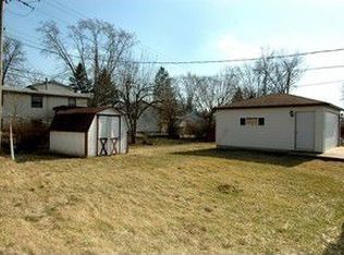 214 Ensenada Dr, Carpentersville, IL 60110