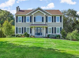 51 Hockanum Glen Rd, Beacon Falls, CT 06403