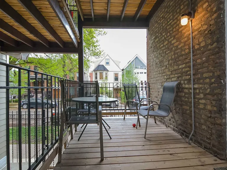 2101 W Fletcher St #1 — Photo 20