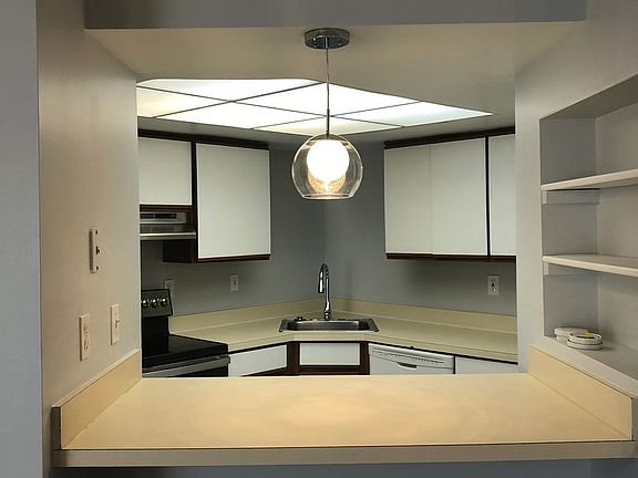 4th image of 1721 Rock Bridge Mews APT B