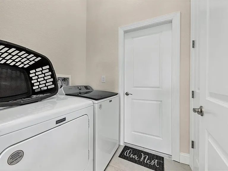 13305 Longville Ave — Photo 24