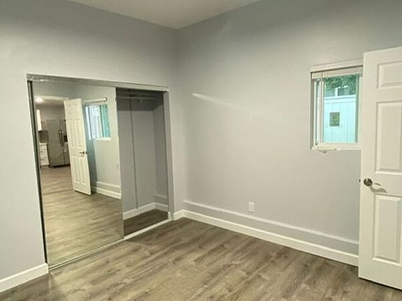 5th image of 736A Windsor Ct