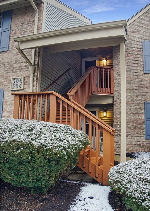 1st image of 306 Waterfront Pl