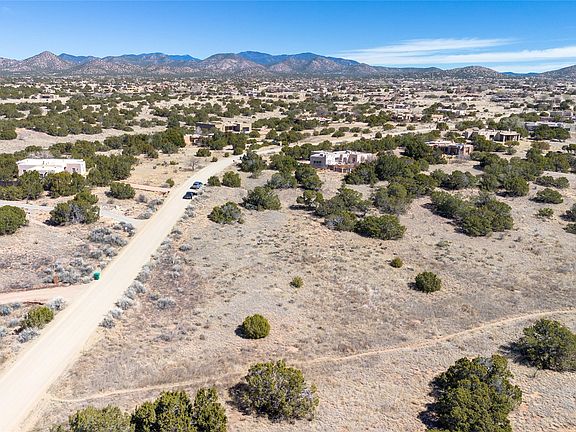 4th image of 15 Chapala Rd