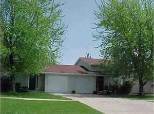 510-512 Barnett Dr, Cedar Falls, IA 50613