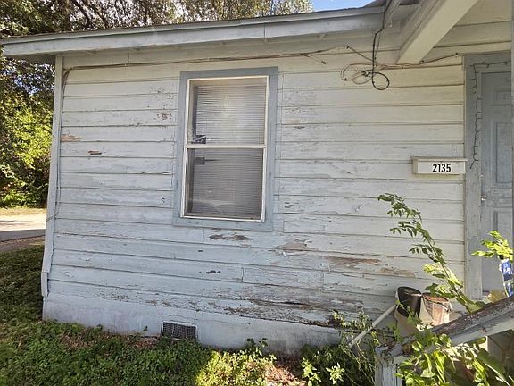 3rd image of 2135 W Wildwood Dr