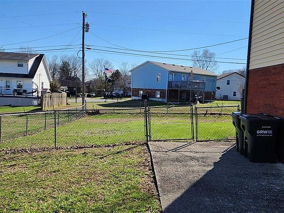 3rd image of 2669 Lake Rd N