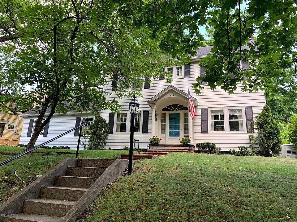 1st image of 1636 Henderson Dr