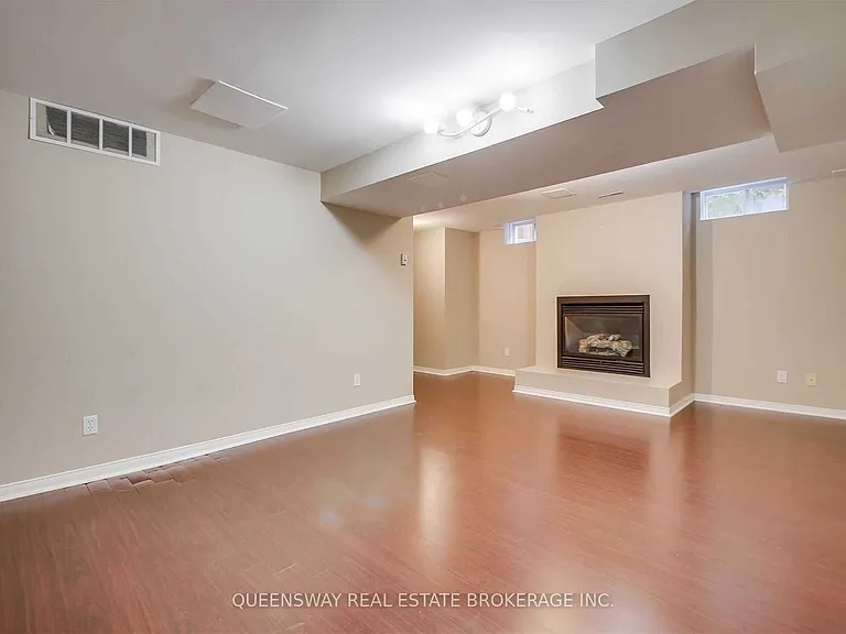 20 Hesketh Ct — Photo 24