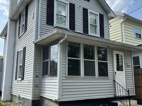 630 Locust St, Roaring Spring, PA 16673