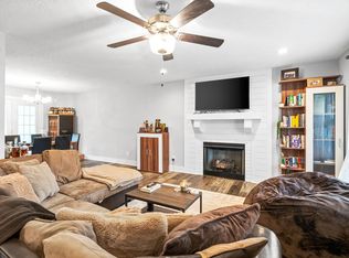 180 Sambar Dr, Clarksville, TN 37040