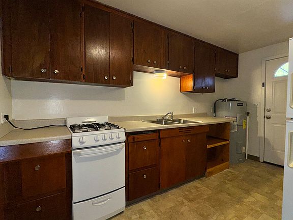 4th image of 309 N 41st Ave Trailer 13