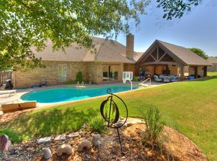 1429 Spring Creek Dr, Yukon, OK 73099