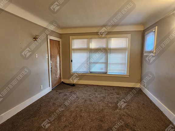 3rd image of 2310 Glendale St APT 1W
