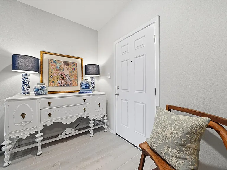 641 Running Creek Dr — Photo 4
