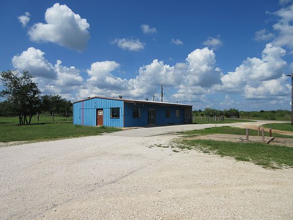 4th image of 6623 State Highway 304