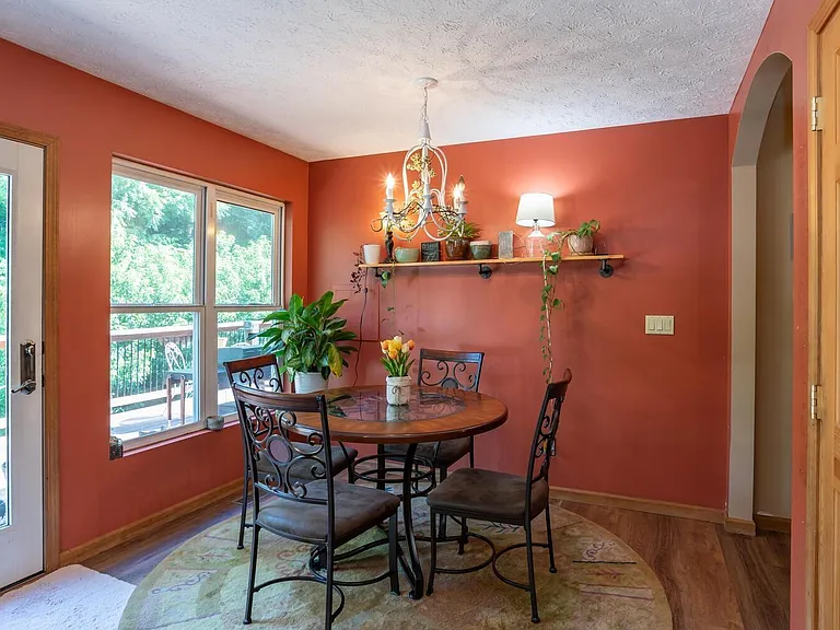 1106 W Countryside Ln — Photo 15