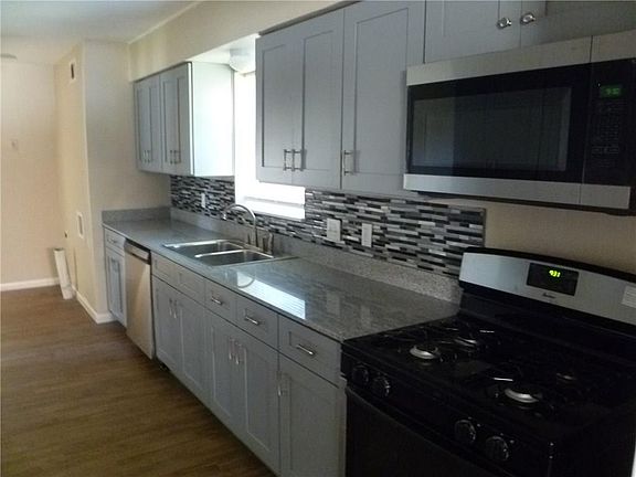 5th image of 2816 Oates Dr